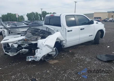 2025 Ram 1500 Big Horn Crew Cab 4X4 6'4 Box из США, поврежденный, VIN 1C6SRFBP5SN523328